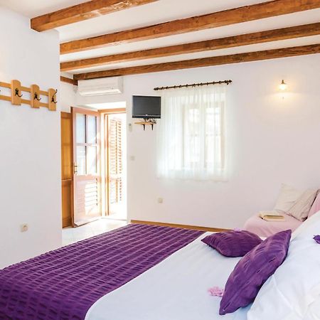 Cozy Home In Slano With Wifi Ngoại thất bức ảnh