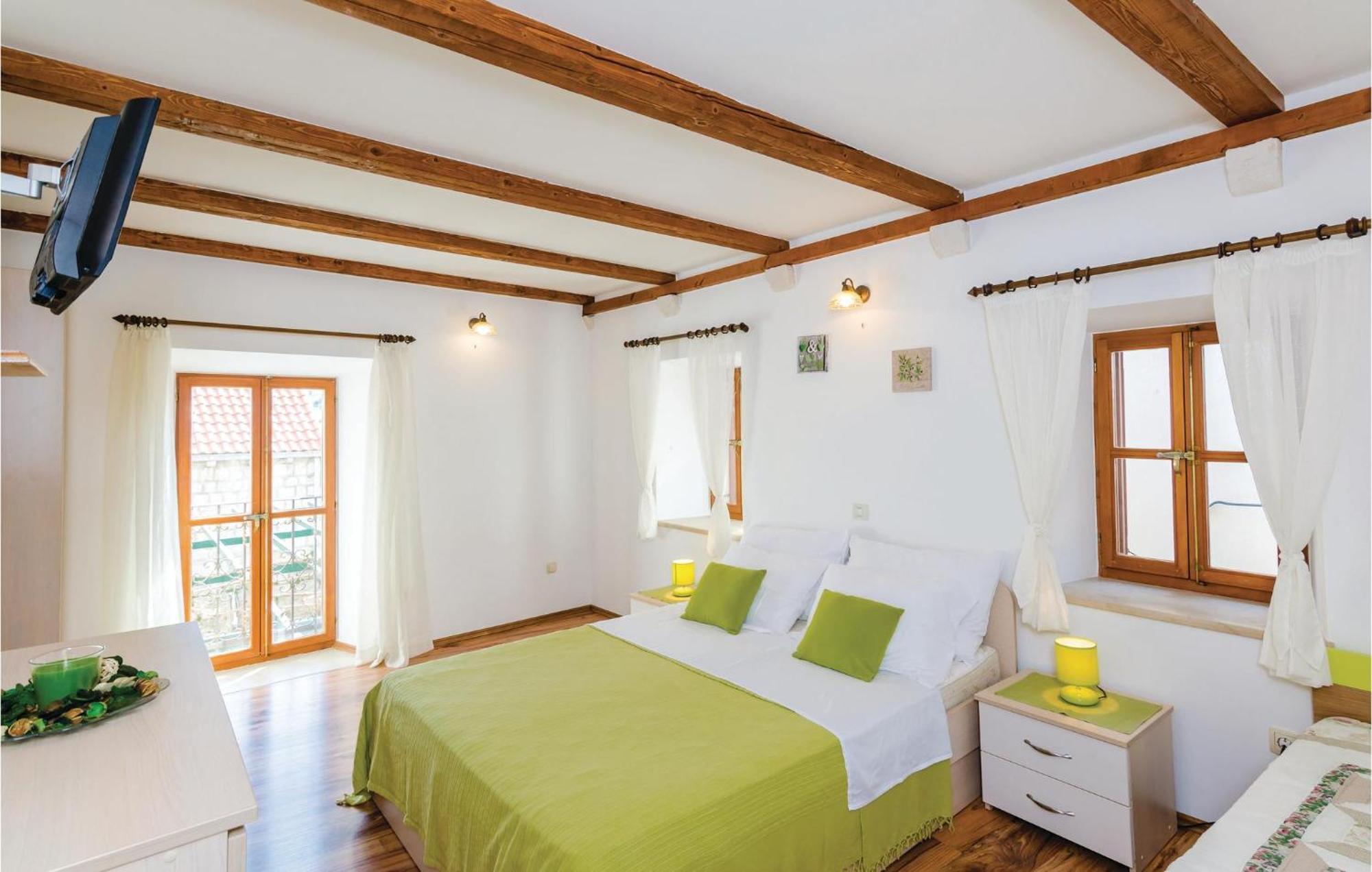 Cozy Home In Slano With Wifi Ngoại thất bức ảnh